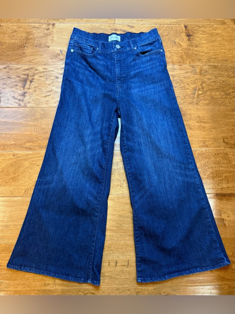 FRAME High Rise Wide Leg Crop Jeans Dark Wash Guilty Size 30